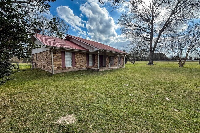 51 -A Paul Dixon Rd in Huntsville, TX - Building Photo - Building Photo