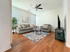 1740 Bearberry Cir in Lutz, FL - Building Photo