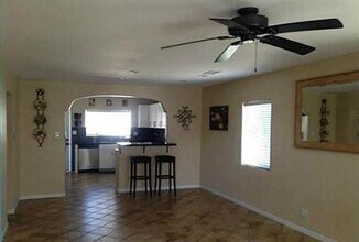 338 N Grant St in Oceanside, CA - Building Photo - Building Photo