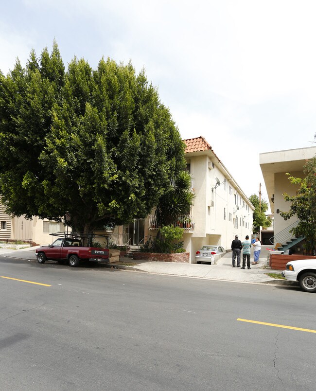 814 S Harvard Blvd in Los Angeles, CA - Building Photo - Building Photo