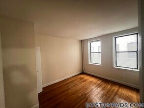 1133 Commonwealth Ave, Unit 1 in Boston, MA - Building Photo - Building Photo