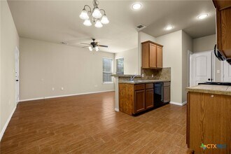 1011 Brown Rock Dr in New Braunfels, TX - Building Photo - Building Photo