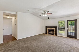 2101 Harbor Dr in Norman, OK - Foto de edificio - Building Photo