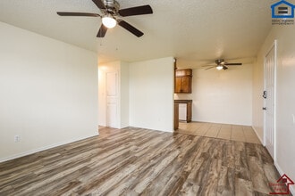 2111 NW Lindy Ave in Lawton, OK - Building Photo - Building Photo
