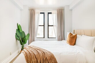 240 W 73rd St in New York, NY - Building Photo - Building Photo