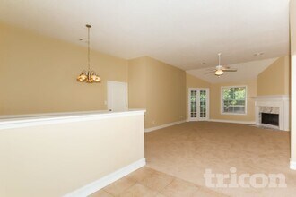 305 Emerald Trce in Jonesboro, GA - Foto de edificio - Building Photo