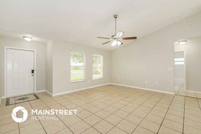 1202 NE 14th Pl in Cape Coral, FL - Building Photo - Building Photo
