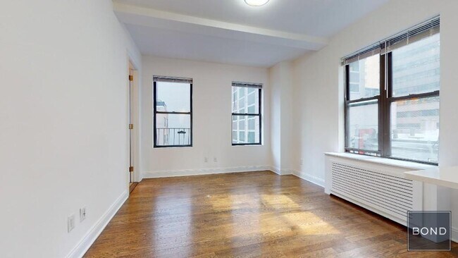 property at 140 E 46th St