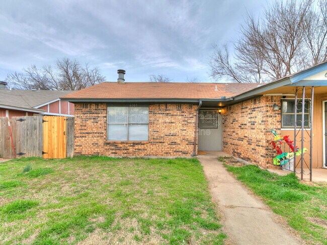 6207 SE 46th St in Oklahoma City, OK - Building Photo - Building Photo