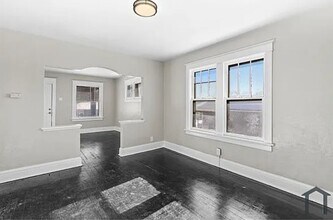 5415 Hamilton Ave in Jennings, MO - Building Photo - Building Photo