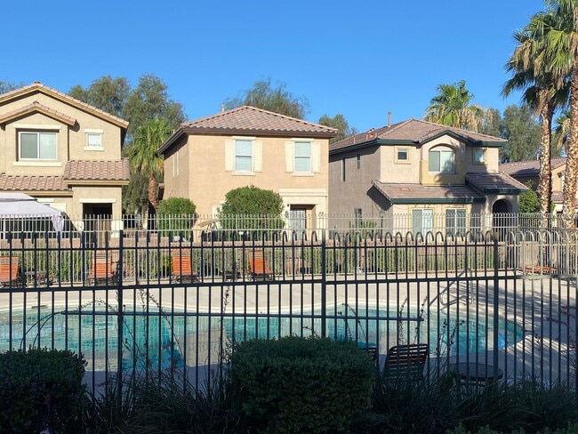 244 Crystal Rose Ct in Las Vegas, NV - Building Photo - Building Photo