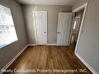 5844 Sir Knight Cir photo'