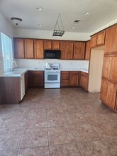 17642 High Point Ct in Victorville, CA - Building Photo - Building Photo