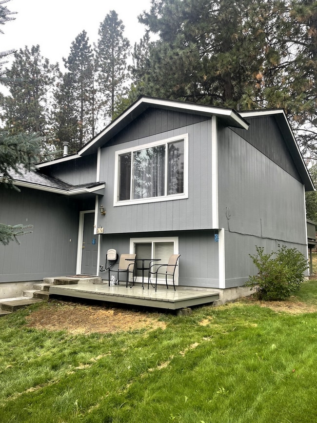 203 S Riverwood Ct in Post Falls, ID - Building Photo - Building Photo