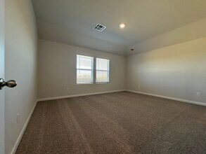 12537 NW 142nd St in Yukon, OK - Building Photo - Building Photo