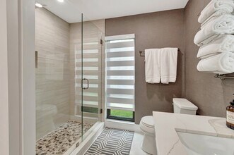 800 Andrews Ave, Unit 9 in Delray Beach, FL - Foto de edificio - Building Photo