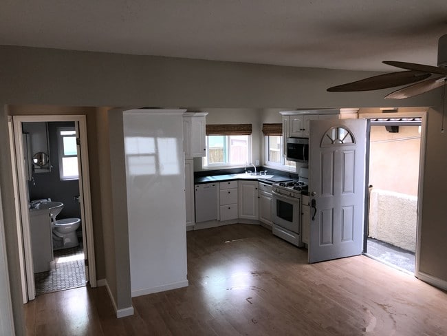 property at 3615 Vista Dr