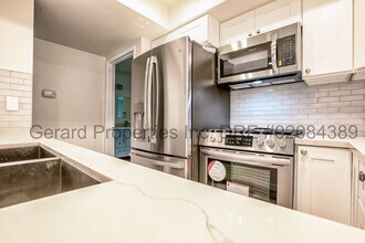 18674 Applewood Dr in Huntington Beach, CA - Building Photo - Building Photo