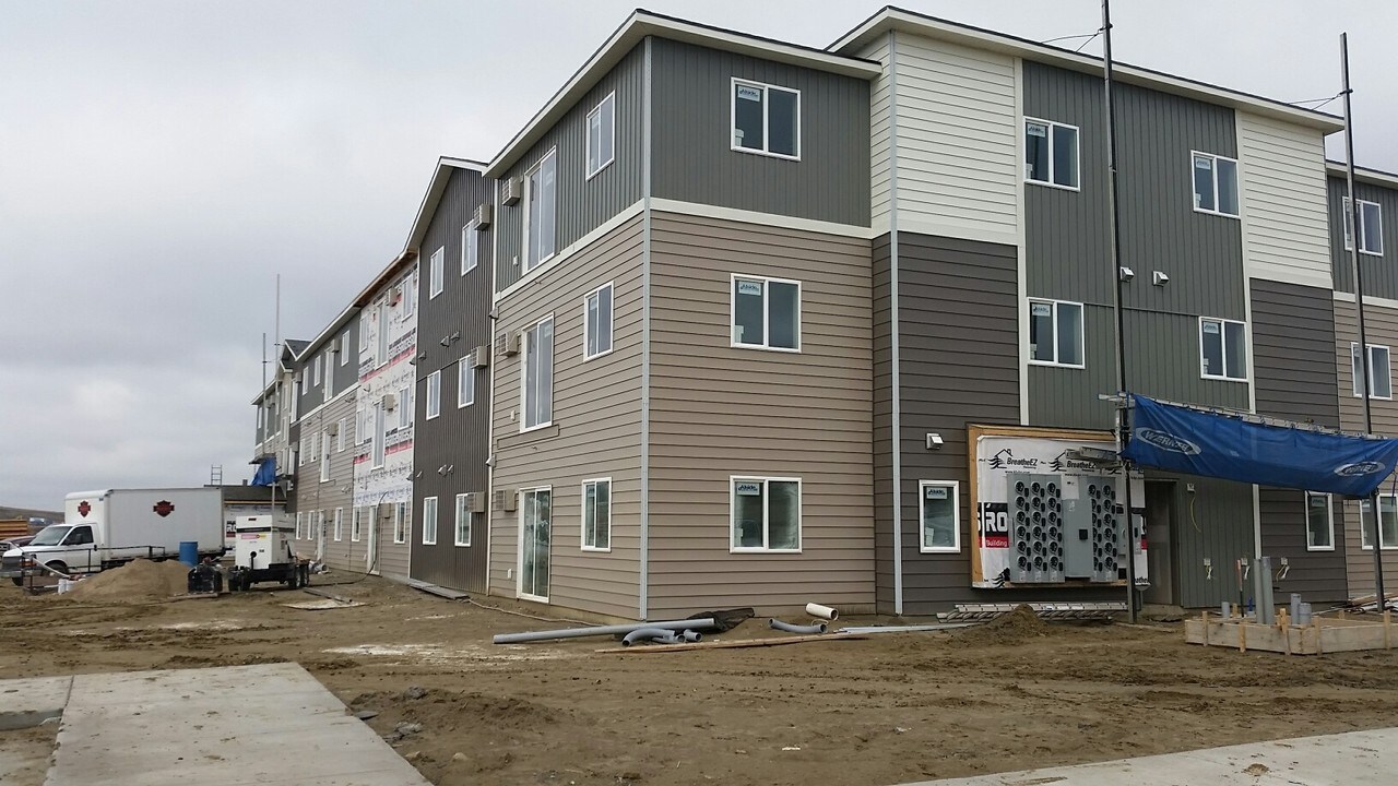 Watford McKenzie Park Apartments in Watford City, ND - Foto de edificio