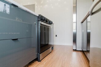 1040 NW 120th St in North Miami, FL - Building Photo - Building Photo