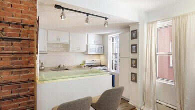 875 JFK Blvd E in Weehawken, NJ - Building Photo - Building Photo