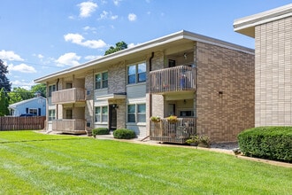 800-820 Delafield St in Waukesha, WI - Building Photo - Building Photo