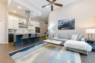743 E 4th St, Unit 205 in Boston, MA - Building Photo