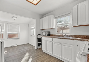 23074 Powell Ave, Unit 1 in Hazel Park, MI - Building Photo - Building Photo