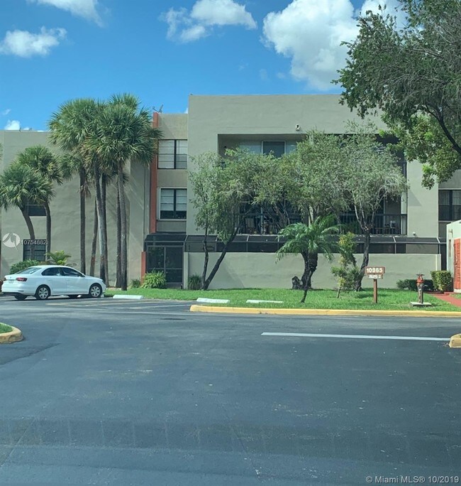 10865 SW 112th Ave-Unit -112 in Miami, FL - Building Photo - Building Photo