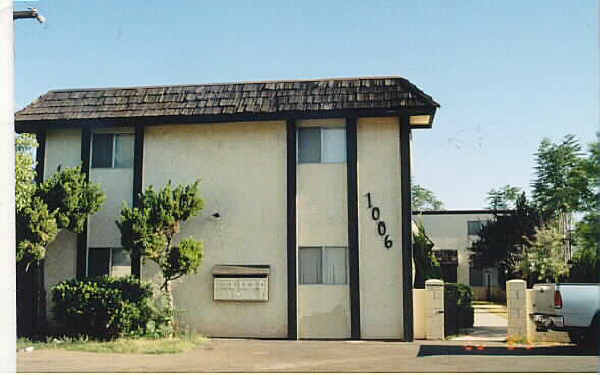 1006 E Madison Ave in El Cajon, CA - Building Photo - Building Photo