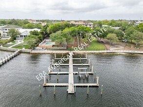 113 Brooks St SE in Fort Walton Beach, FL - Building Photo - Building Photo