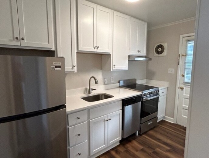 Cameron Village Apartments in Raleigh, NC - Building Photo