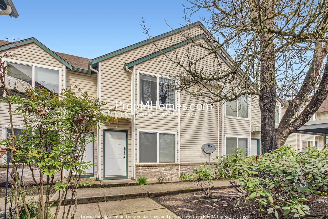 2501 E 2nd St in Newberg, OR - Building Photo