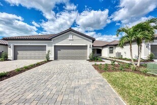 14389 Eagle Branch Dr in Nokomis, FL - Building Photo