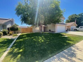 3212 Ranchgate Dr in Bakersfield, CA - Building Photo - Building Photo