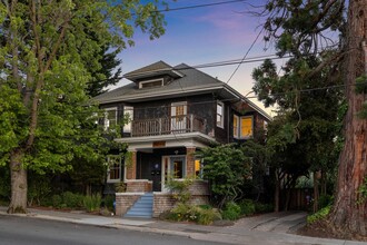 2832 Derby St in Berkeley, CA - Building Photo - Building Photo