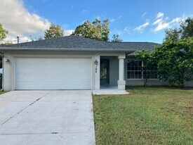 4185 Simkins Ave in North Port, FL - Building Photo