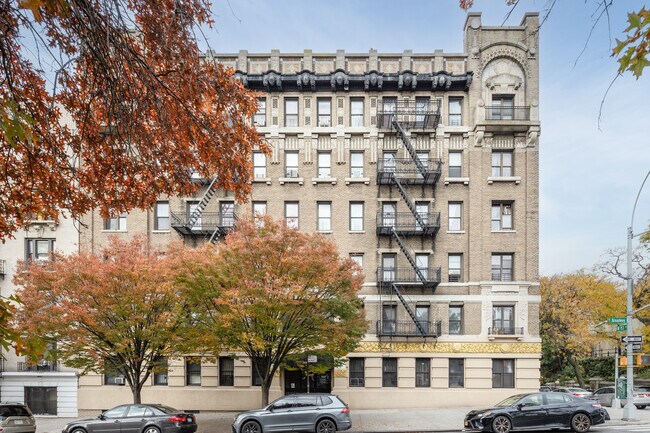 3681 Broadway in New York, NY - Foto de edificio - Building Photo