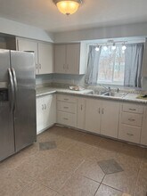 19912 Adams Rd in South Bend, IN - Foto de edificio - Building Photo