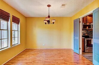 7008 Grove Crest Dr in Austin, TX - Building Photo - Building Photo