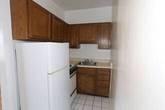 516 W Melrose St in Chicago, IL - Building Photo - Building Photo