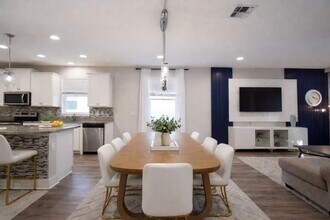 11545 Cedar Valley Dr in Riverview, FL - Building Photo - Building Photo