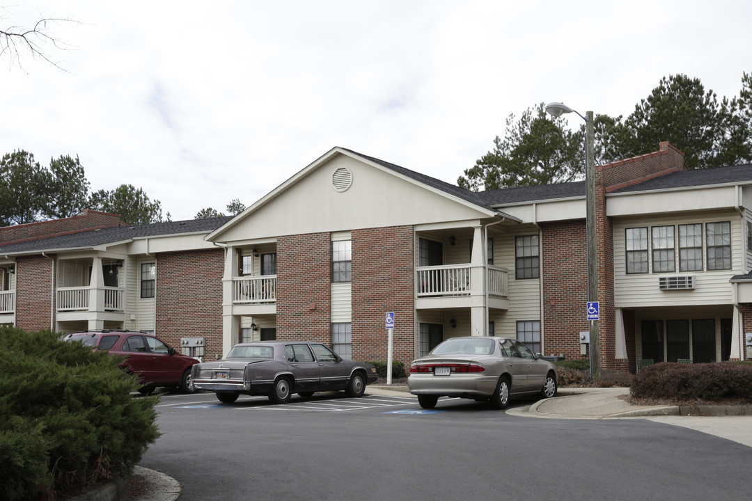 Laurelwood Apartments in Laurens, SC - Building Photo