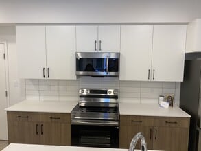 9227-9228 228 St NW in Edmonton, AB - Building Photo - Building Photo