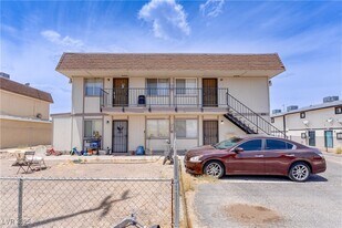 805 Palo Verde Dr in Henderson, NV - Building Photo