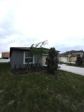 36362 Flats St in Zephyrhills, FL - Building Photo - Building Photo