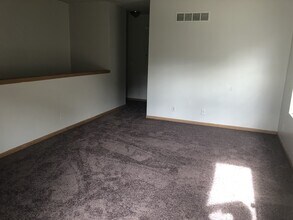 330-338 Sycamore Dr in Lincoln, NE - Building Photo - Building Photo