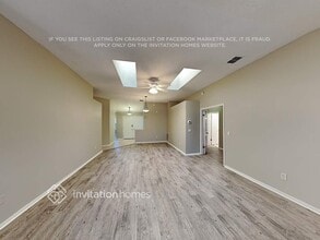 11252 Stoney Point Ln W in Jacksonville, FL - Foto de edificio - Building Photo