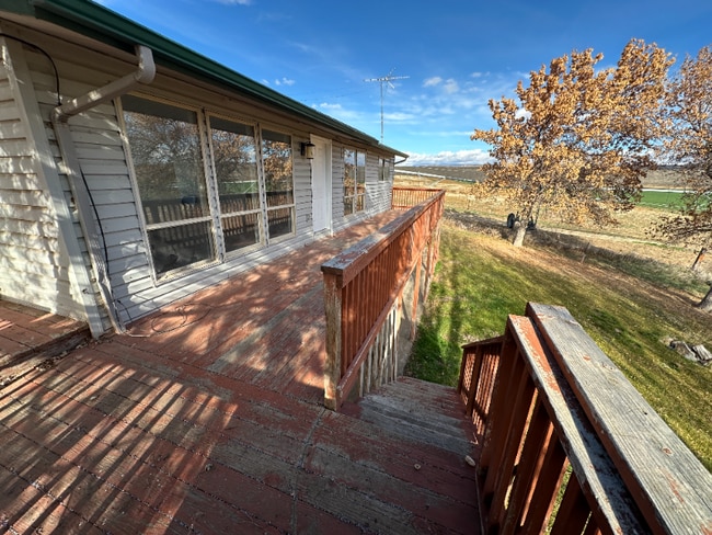 154 Moose Ln in Hammett, ID - Foto de edificio - Building Photo