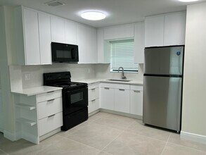 2818 New York St in West Palm Beach, FL - Building Photo - Building Photo